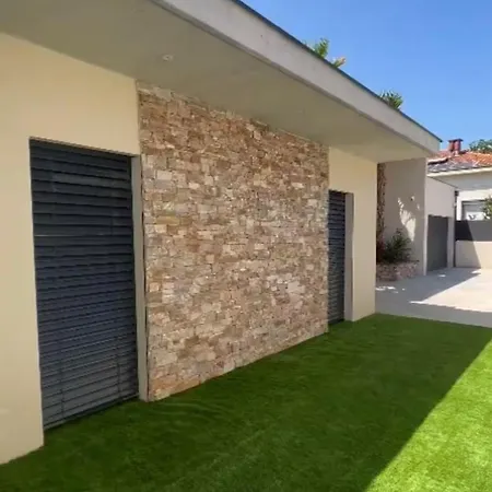 240m2 Piscine Jacuzzi Vila
